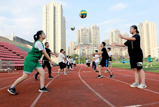 博尼：大胜是全队功劳；迪乌夫正在向所有人展示他的巨大价值